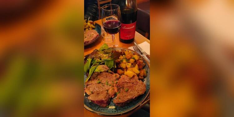 Le Petit Chinon, bar