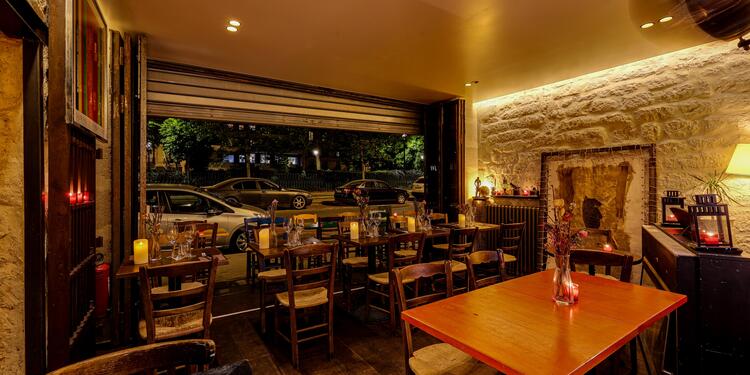 Gotah, bar