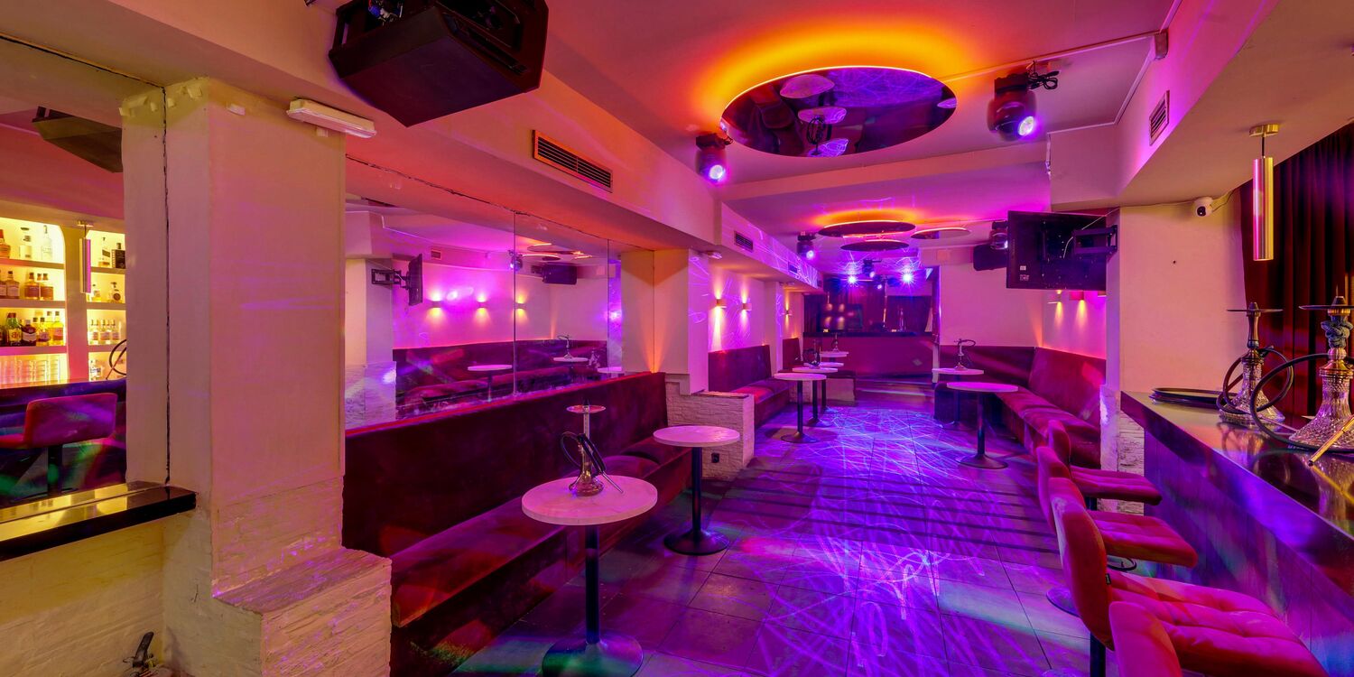 Lloreria Club, bar