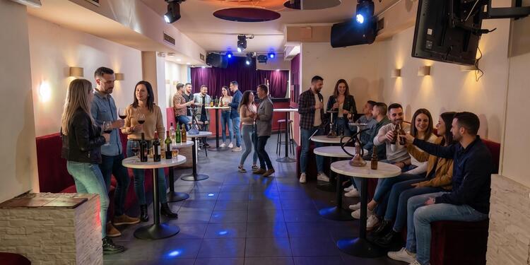 Lloreria Club, bar