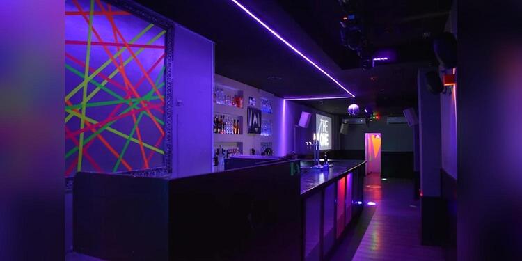 The One (EX BO REI), bar