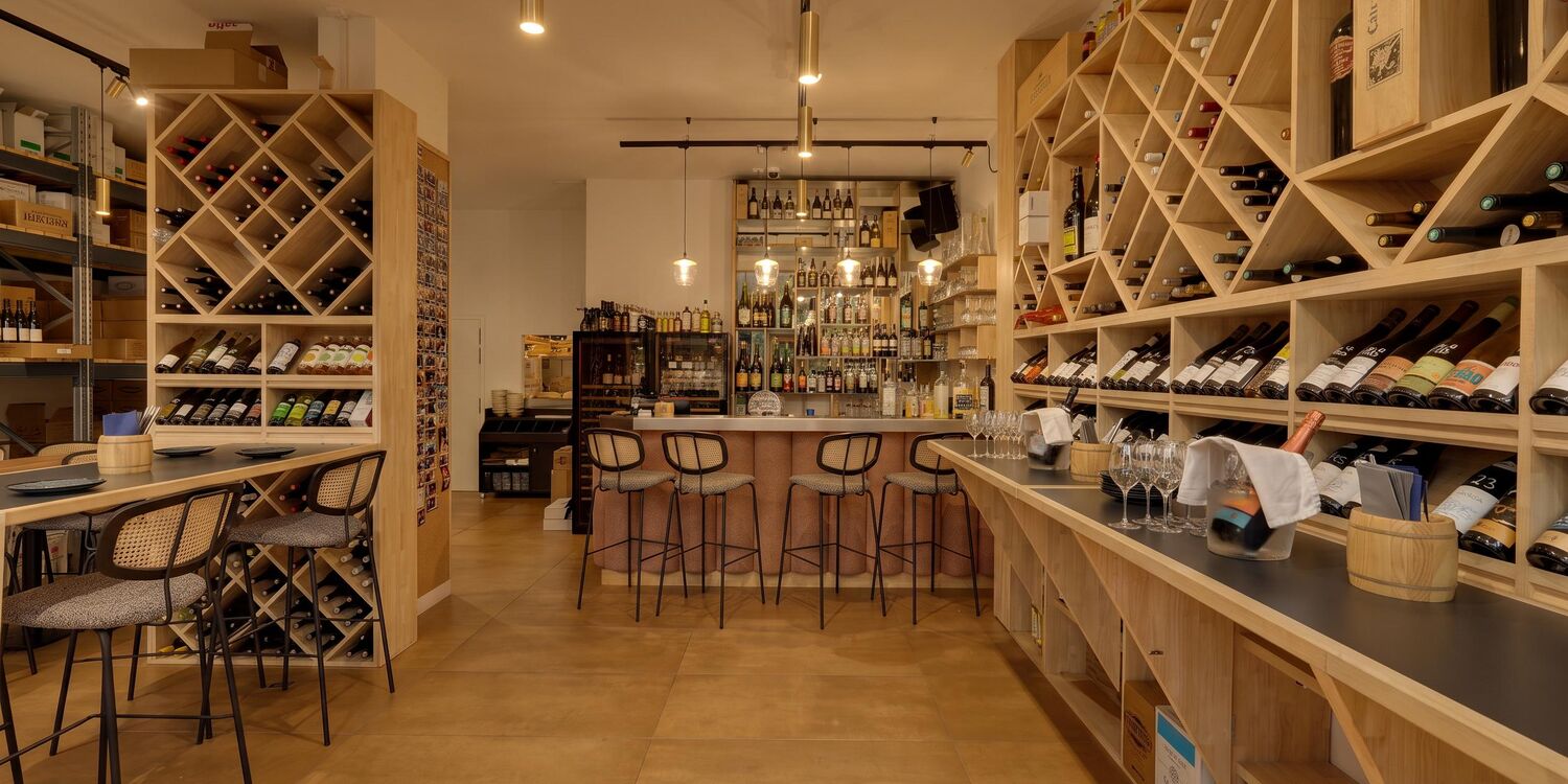 Gaston, bar