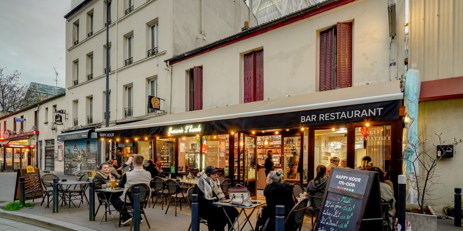 L'escale YR, bar