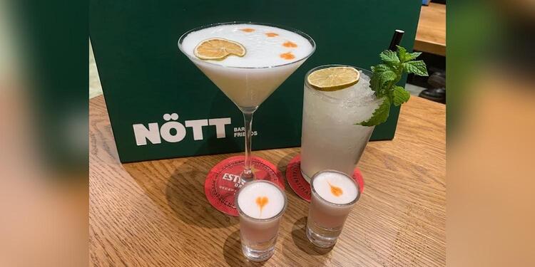 Nött Bar, bar
