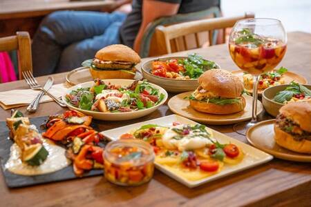 La Table - Bar et restaurant des Cabanes Urbaines, Restaurant La Rochelle Ville en Bois #0