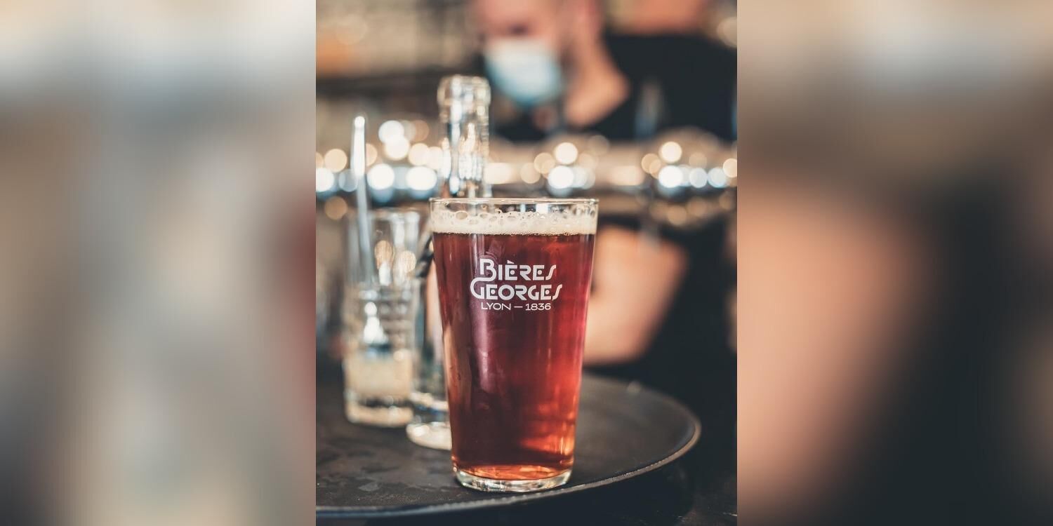 Les Sept Marches, bar