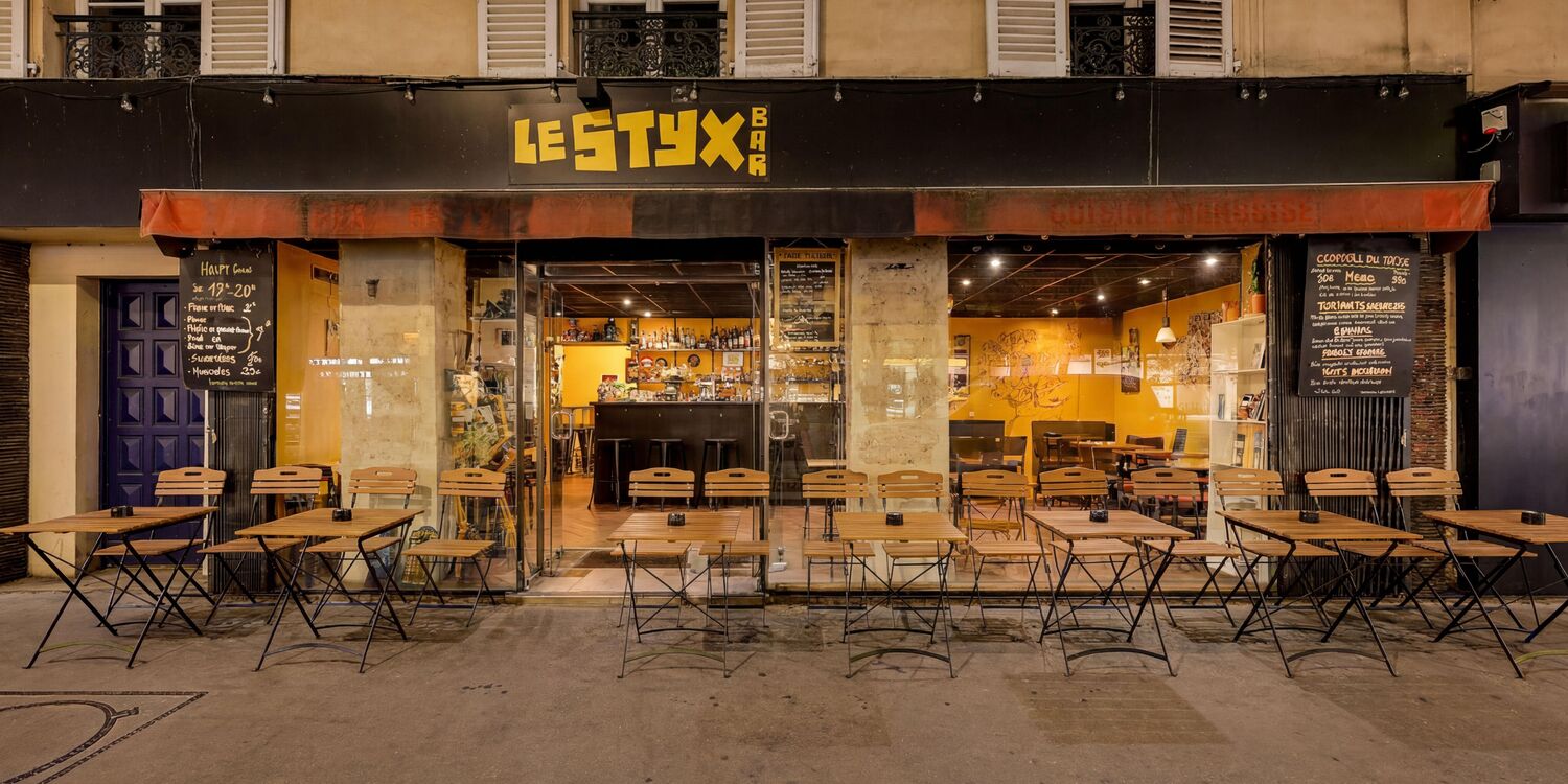 Le Styx Bar, bar