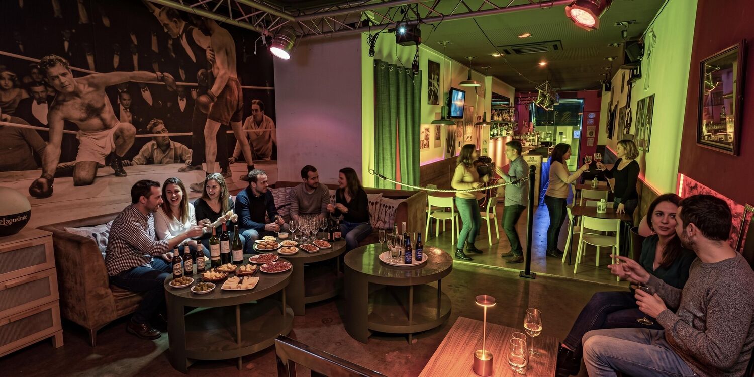 PANAM75, bar