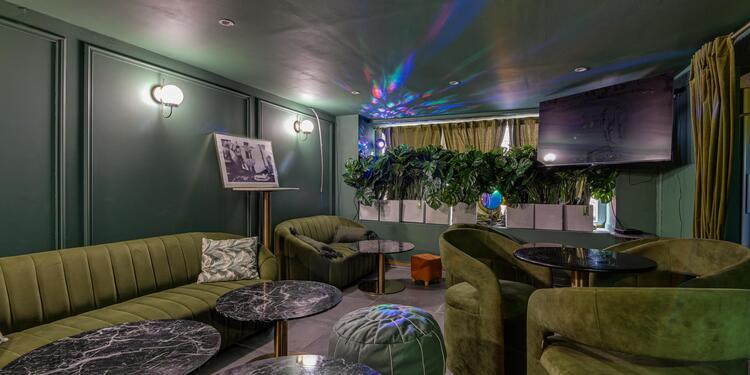 Bar Club Piou Piou, bar