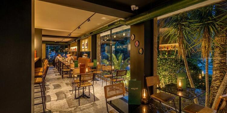 Monsart Gastrobar, bar