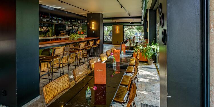 Monsart Gastrobar, bar