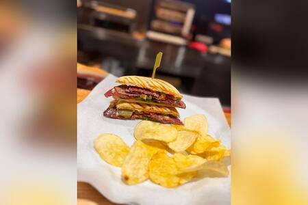 Morris52, Bar Madrid Chamartín #0