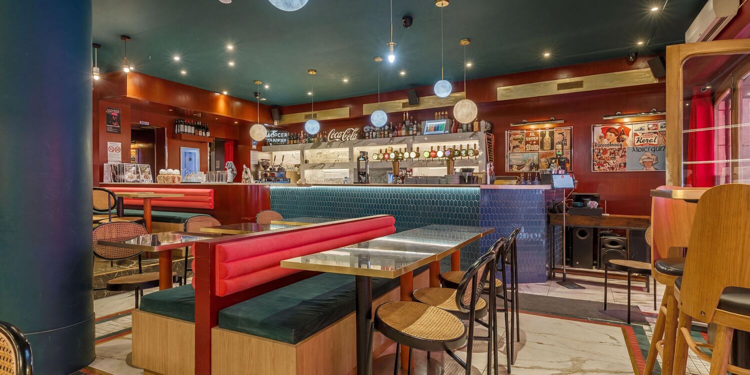 Café Populaire, bar