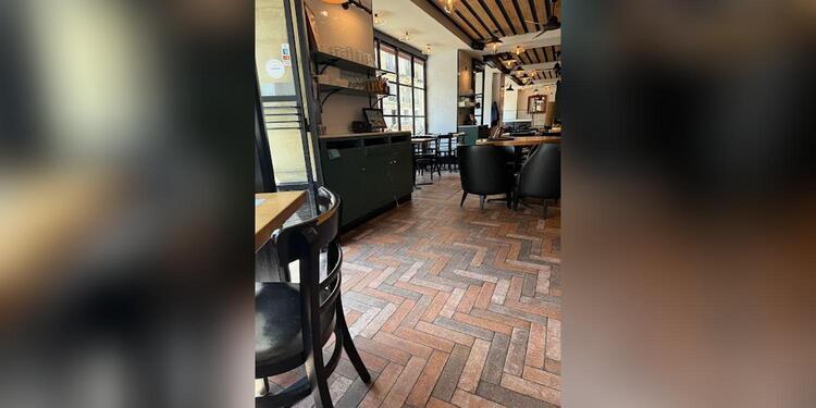 Comptoir Principal, bar