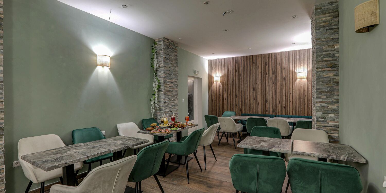 Le Toucan Café, bar