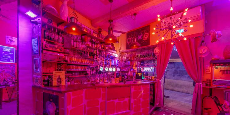 HypnoBar, bar