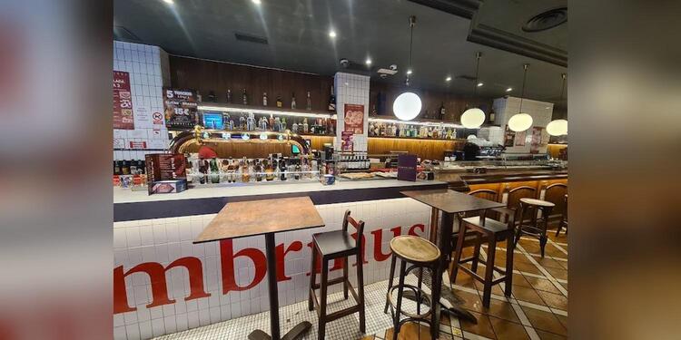 Cervecería Gambrinus, bar
