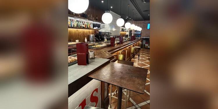 Cervecería Gambrinus, bar