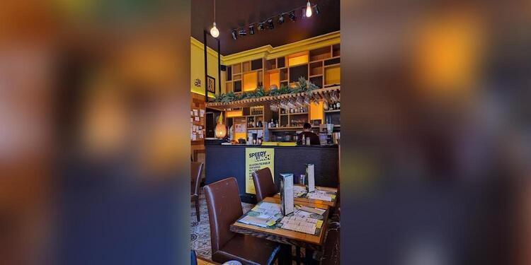 Green mango, restaurant