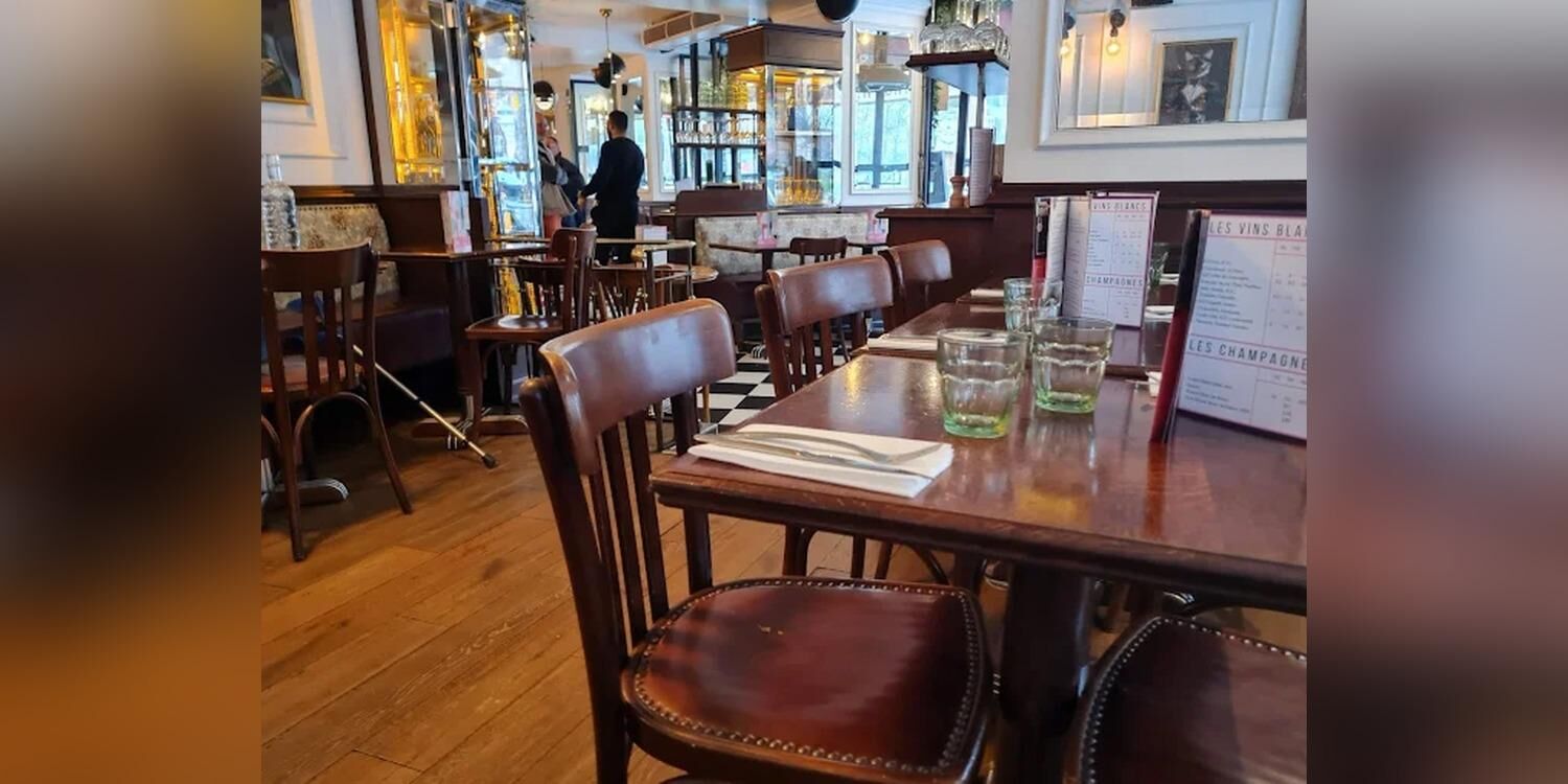 Au Cadran Voltaire, bar