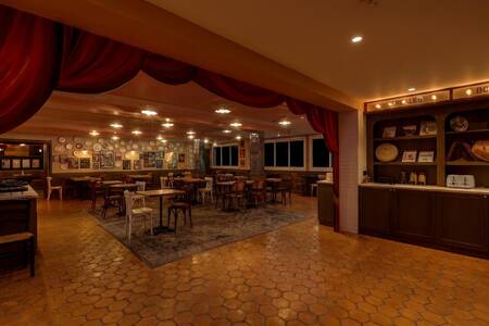 Restaurant, Rooftop & Bar - RockyPop Marseille, Restaurant Marseille Castellane #0