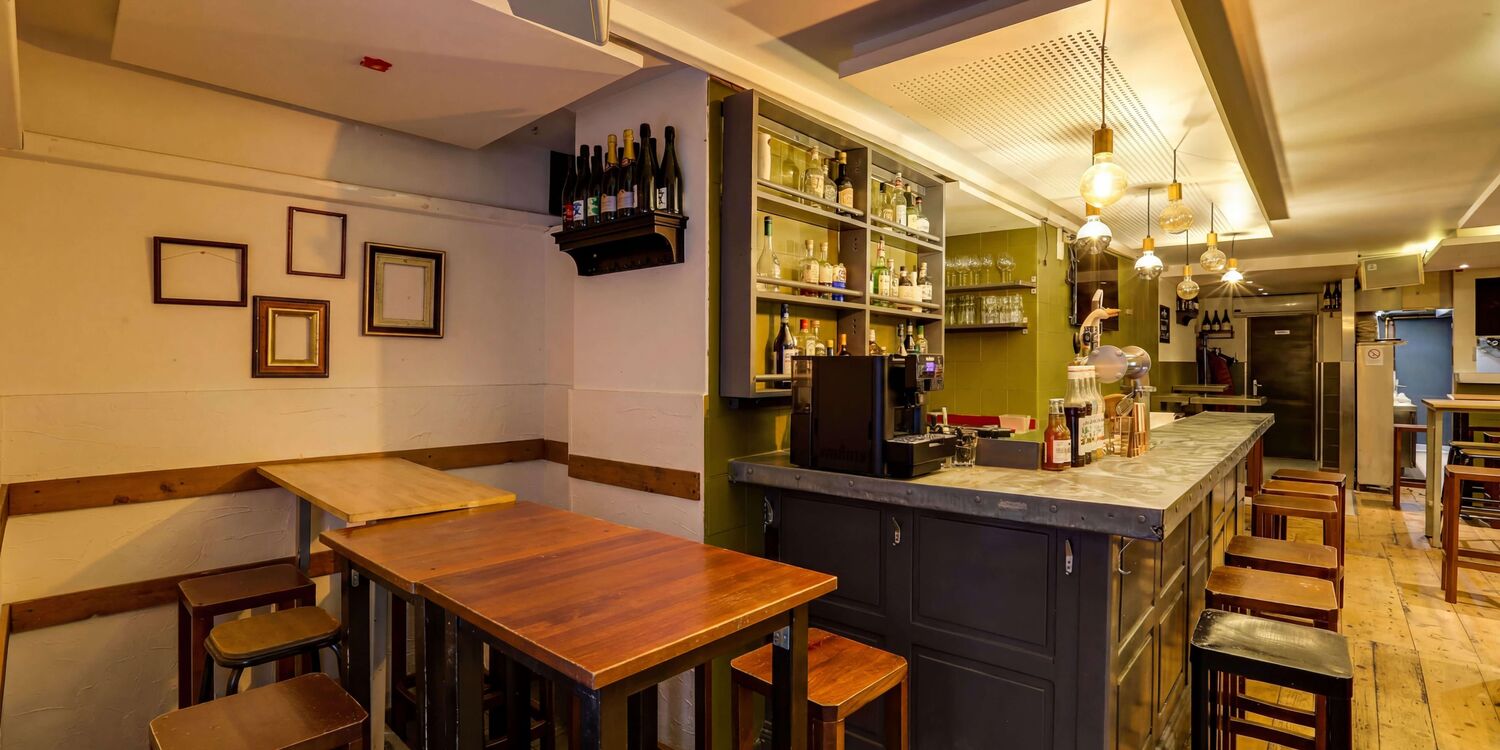 Histor, bar