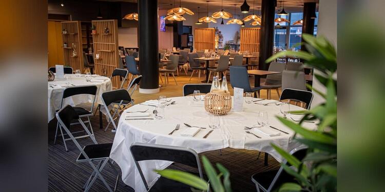 257 Bar & Restaurant, restaurant