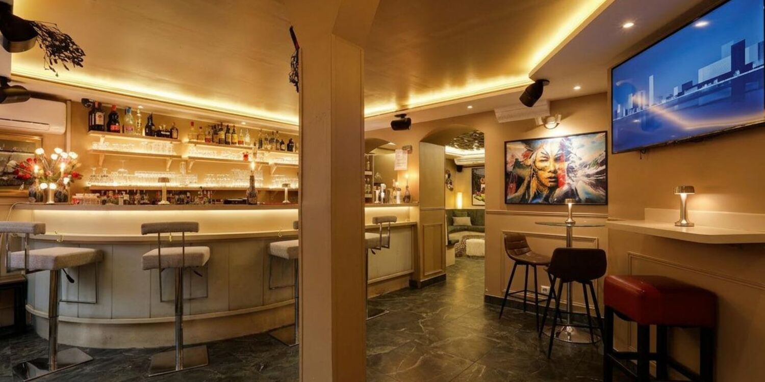Ava club (ex Le Quartier), bar