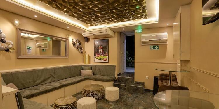 Ava club (ex Le Quartier), bar