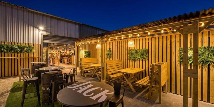 La Part des Anges, bar