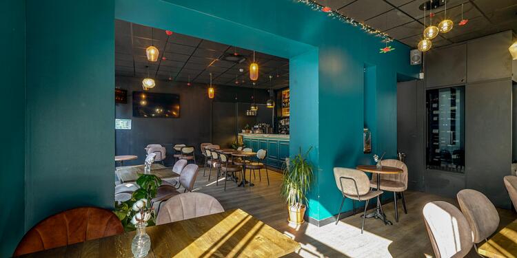 L'improbable bar, bar