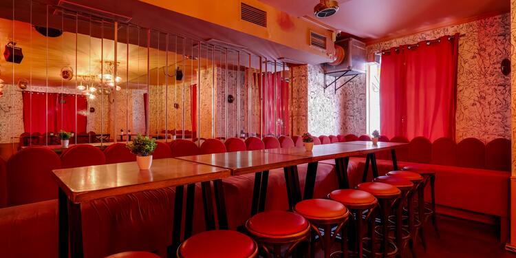 Cha Cha Pub, bar