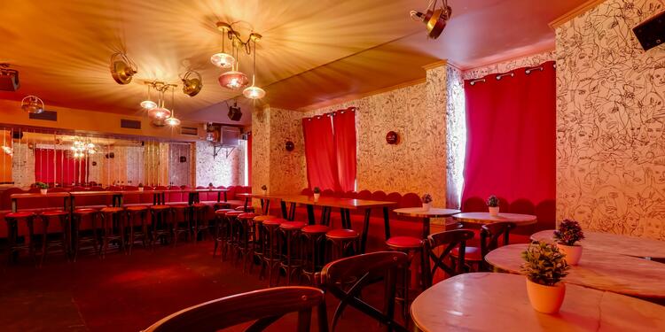 Cha Cha Pub, bar