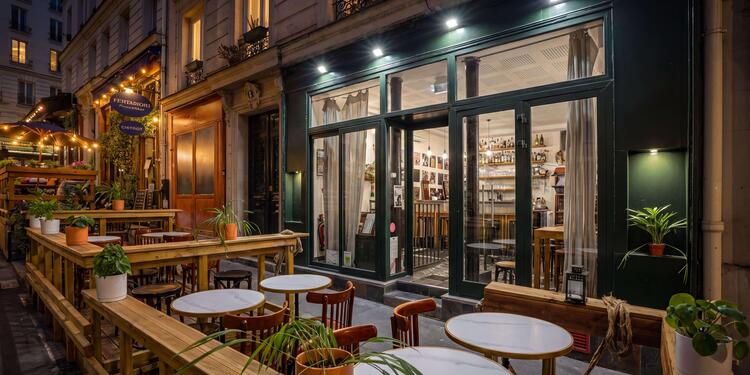 LABESS (Piano perché), bar