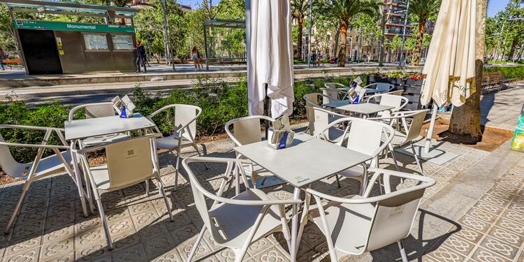 Diagonal 241, bar