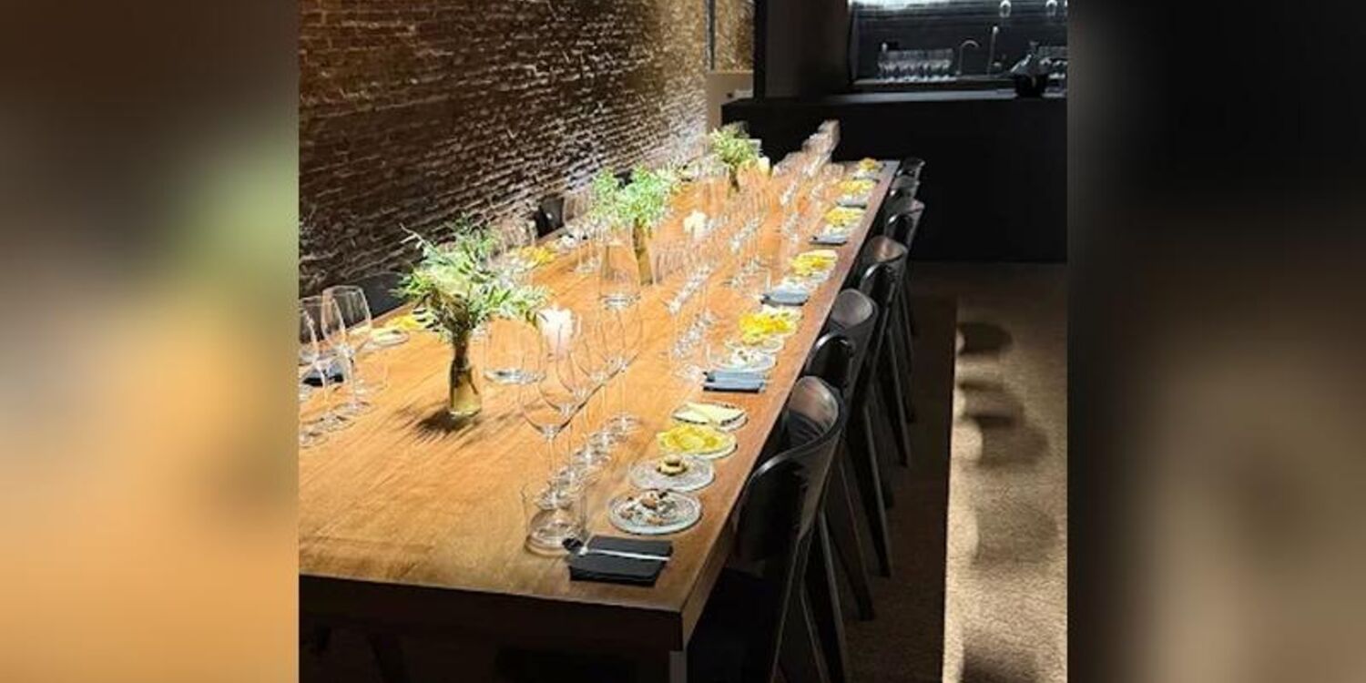 Salut Wine Studio, bar