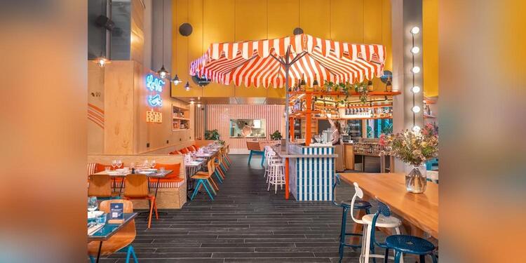 French Kiss Nantes Restaurant & Café, bar