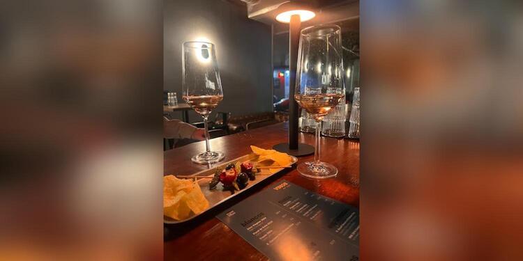 Nautilus Wine Bar, bar