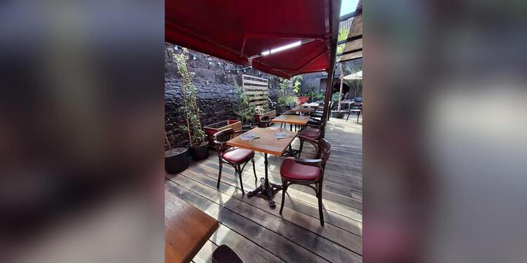 À poêle, restaurant