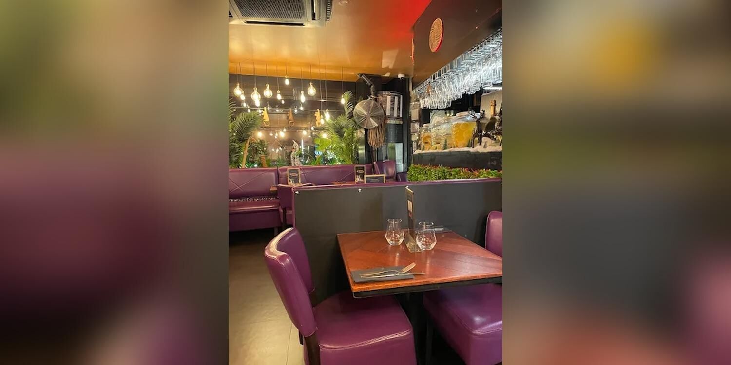 Moonlight, restaurant