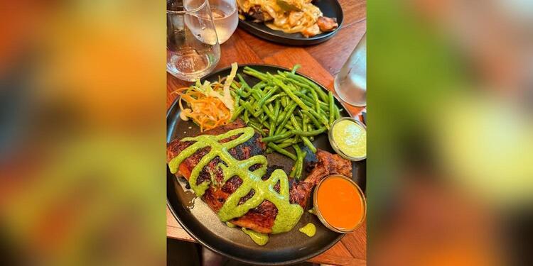 Moonlight, restaurant