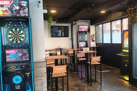 Rachel’s coyote, Bar Madrid Marroquina #0