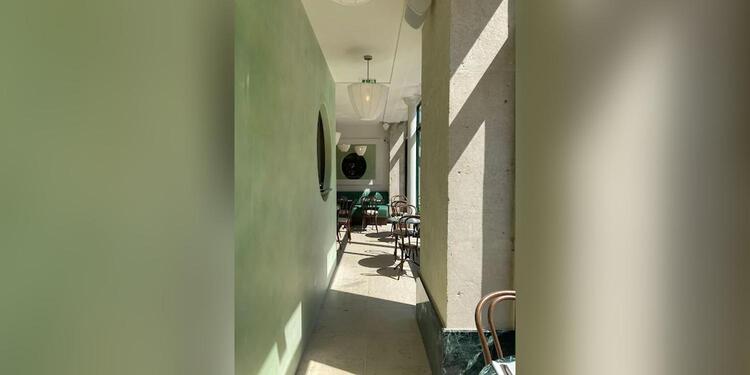 Capsle Restaurant, bar