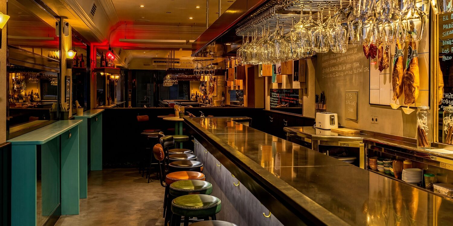 Bodega Arimón, bar
