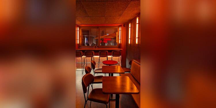 Austerlitz Square Garden, bar