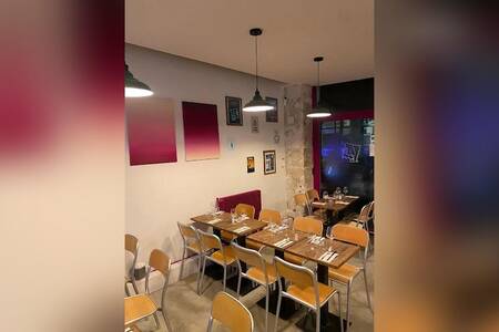 DOUMS - La Cave à Ravioles, Restaurant Paris Faubourg-Montmartre #0