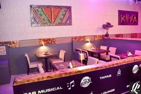 THE WAX BAR - TAPAS NÎMES, Bar Nîmes Route d'Arles #0