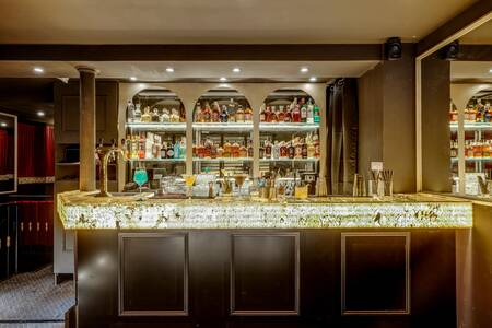 Kama XI, Bar Paris Oberkampf #0