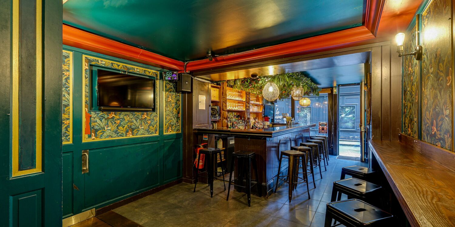 Tiki Boom, bar