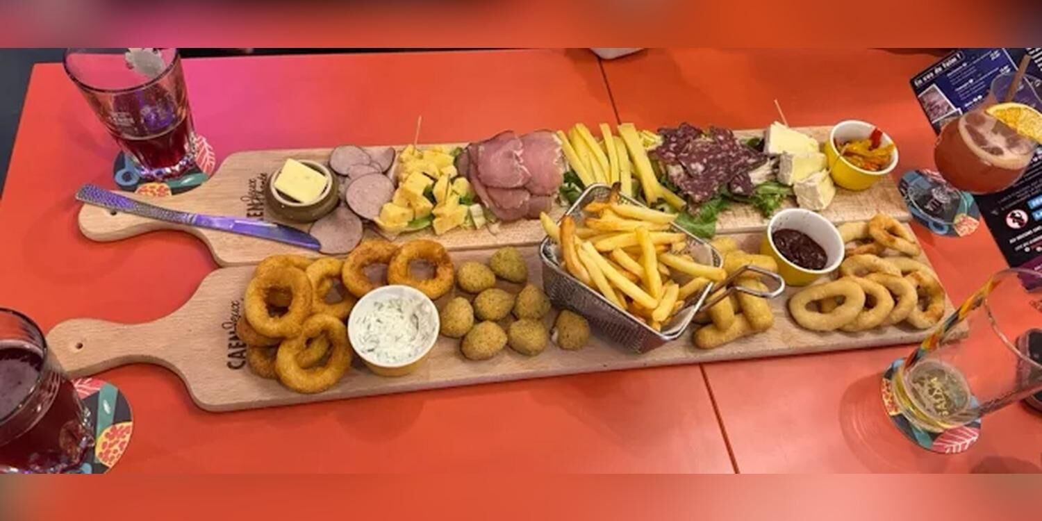 Caen Jeux Chante, bar